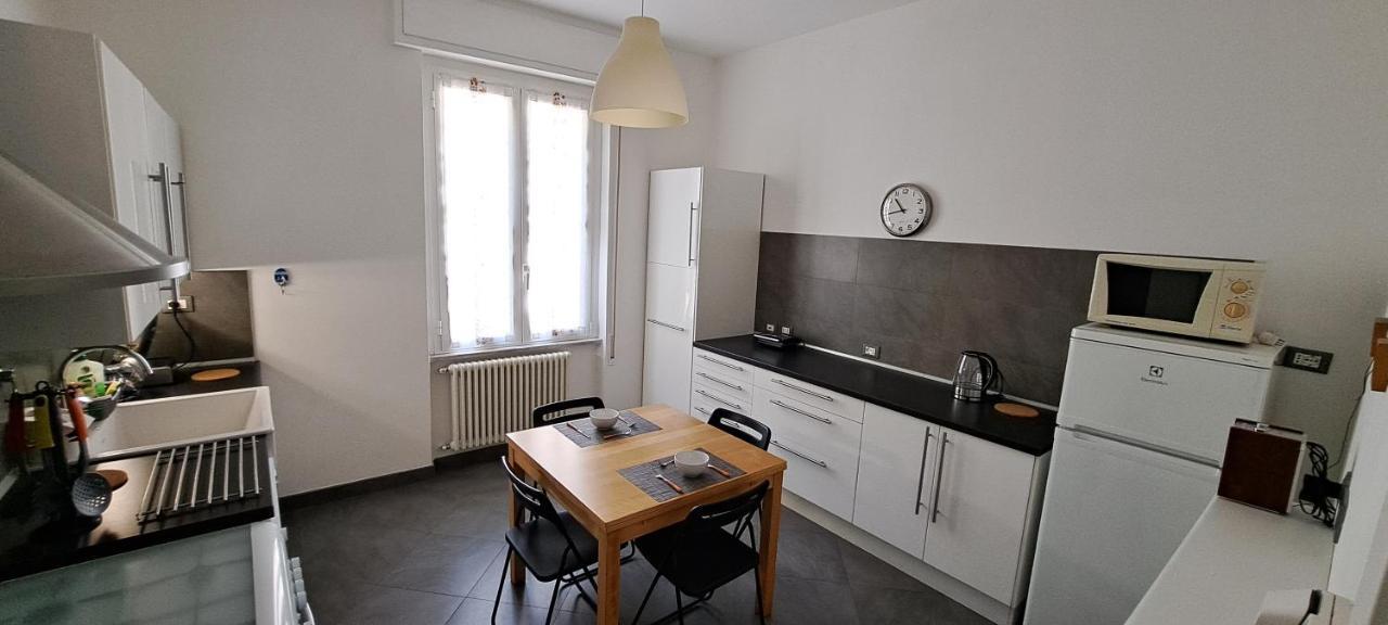 Waterfront Apartment La Spezia Exterior photo